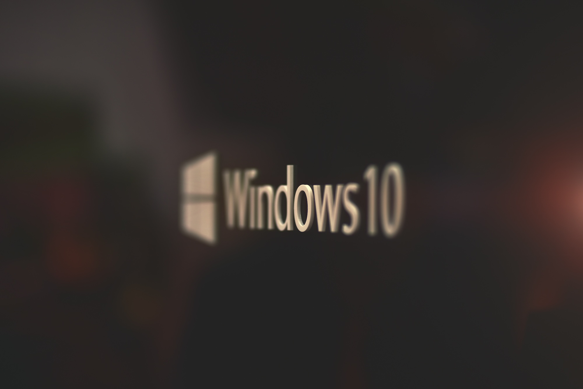 Windows 10 logo fading